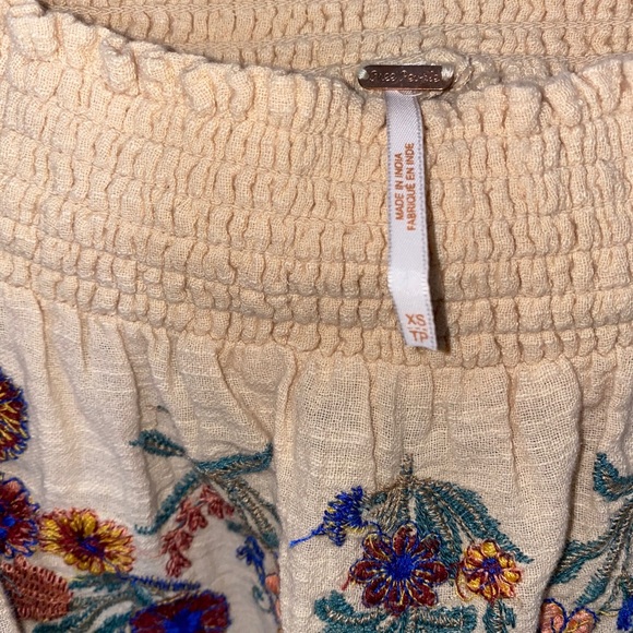 FREE PEOPLE - off the shoulder floral crop top - Picture 2 of 3